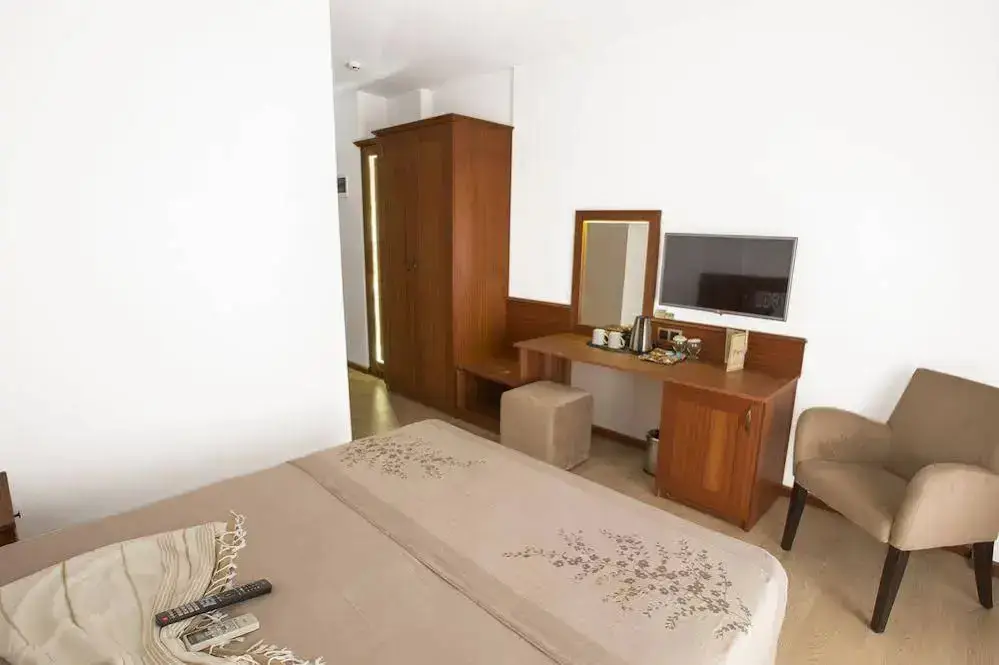 Акьяка: Otel Azmakhan