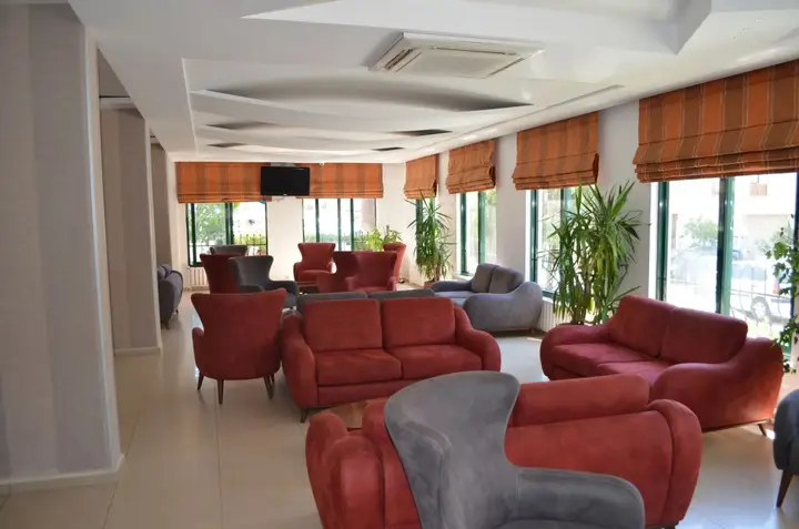 Айвалык: Kalif Hotel