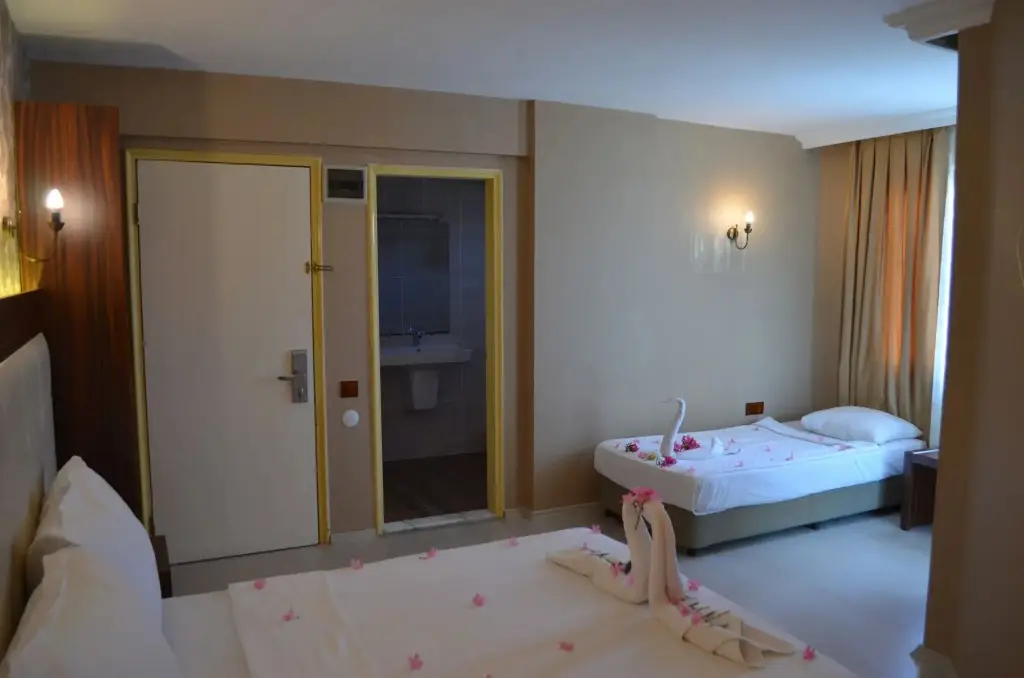 Айвалык: Kalif Hotel