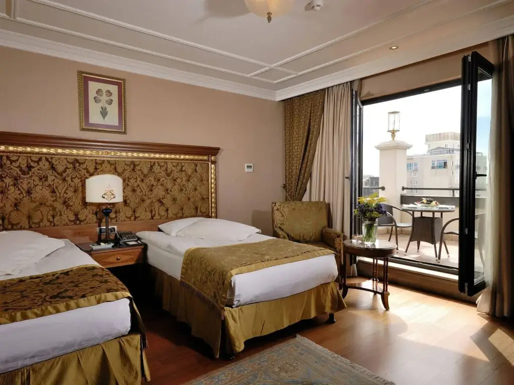 Стамбул: The Central Palace Taksim