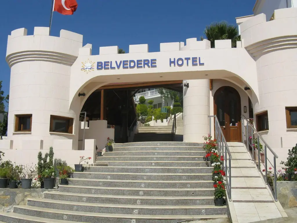 Family Belvedere Hotel — фото 1