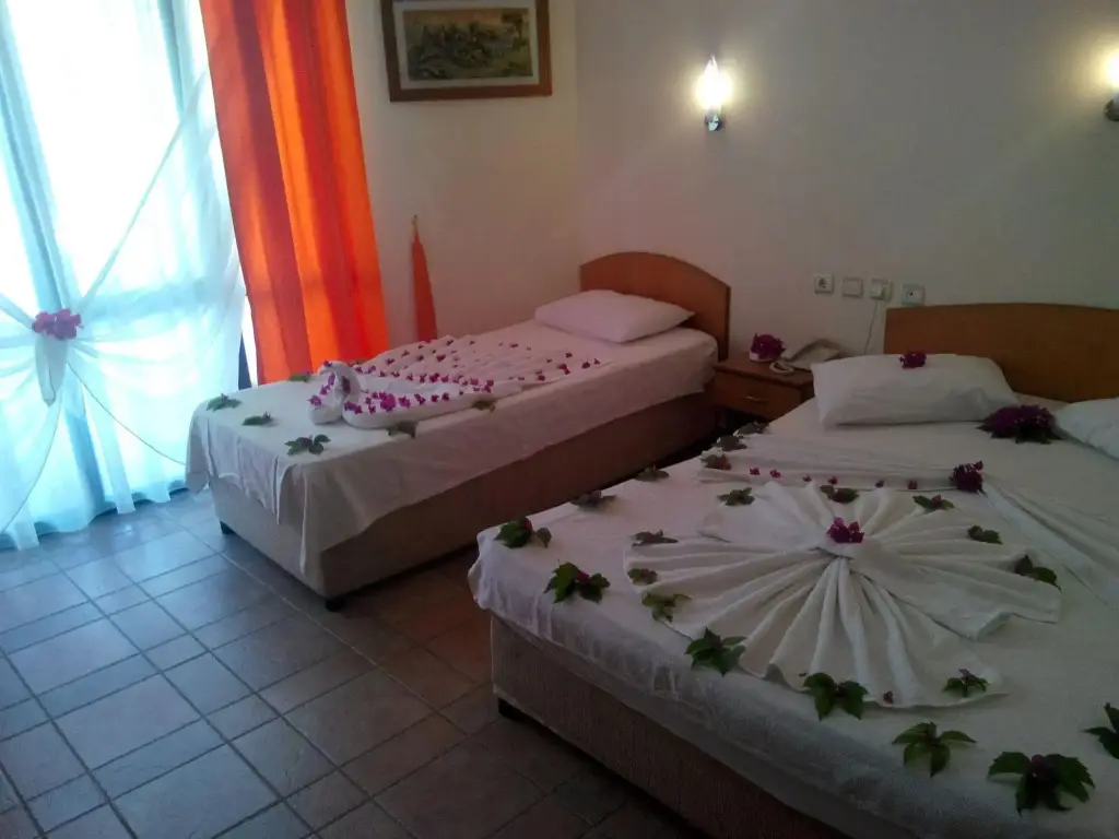Гюзельчамлы: Art Hotel