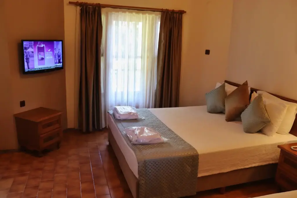 Акьяка: Yucelen Otel