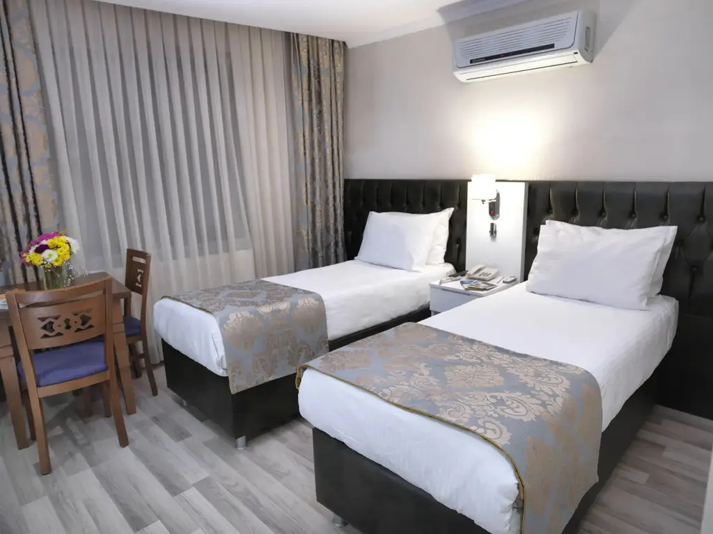 Стамбул: Monarch Hotel