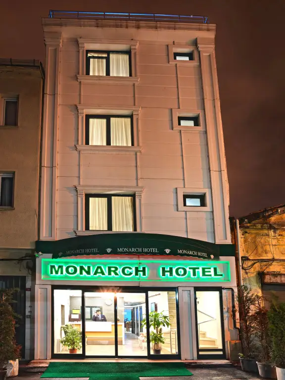 Стамбул: Monarch Hotel