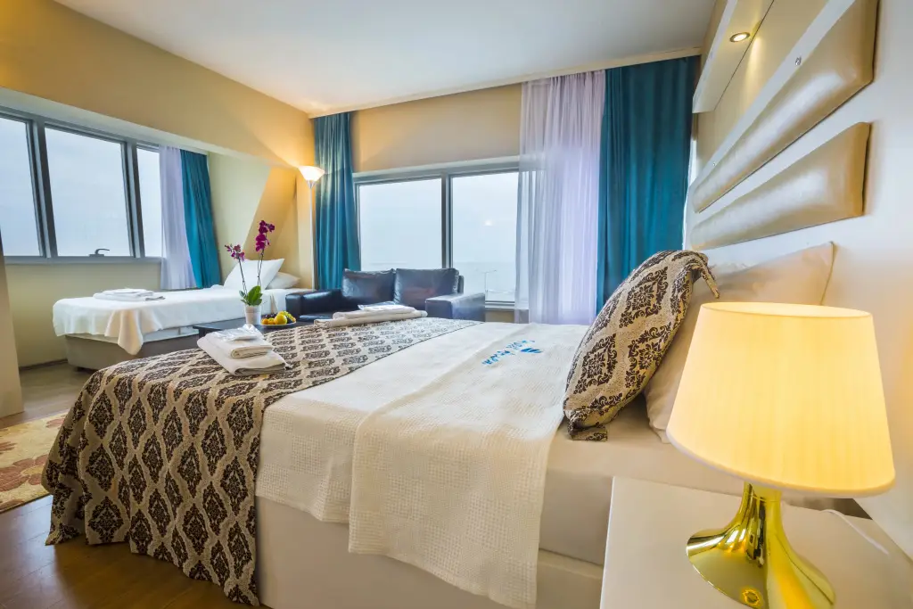 Арсин: Arsen Hotel