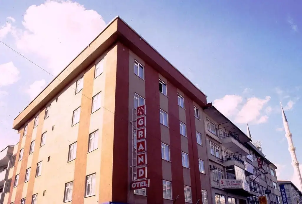 Maltepe Grand Hotel — фото 1