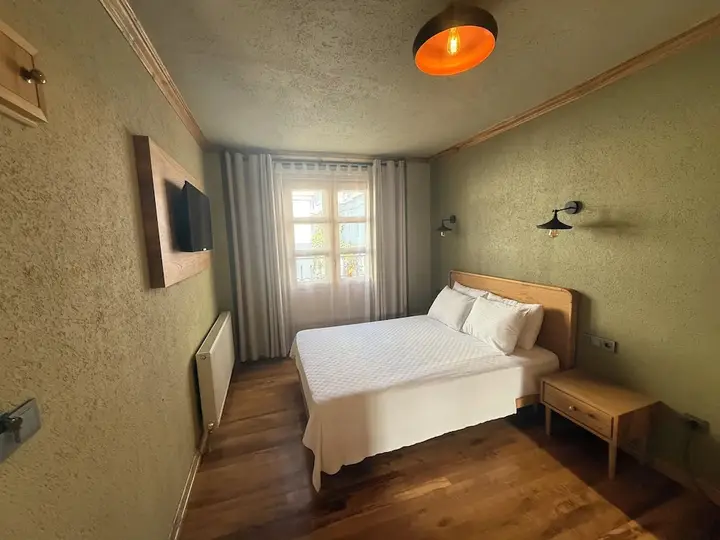 Айвалык: Bay Nihat Lale Otel
