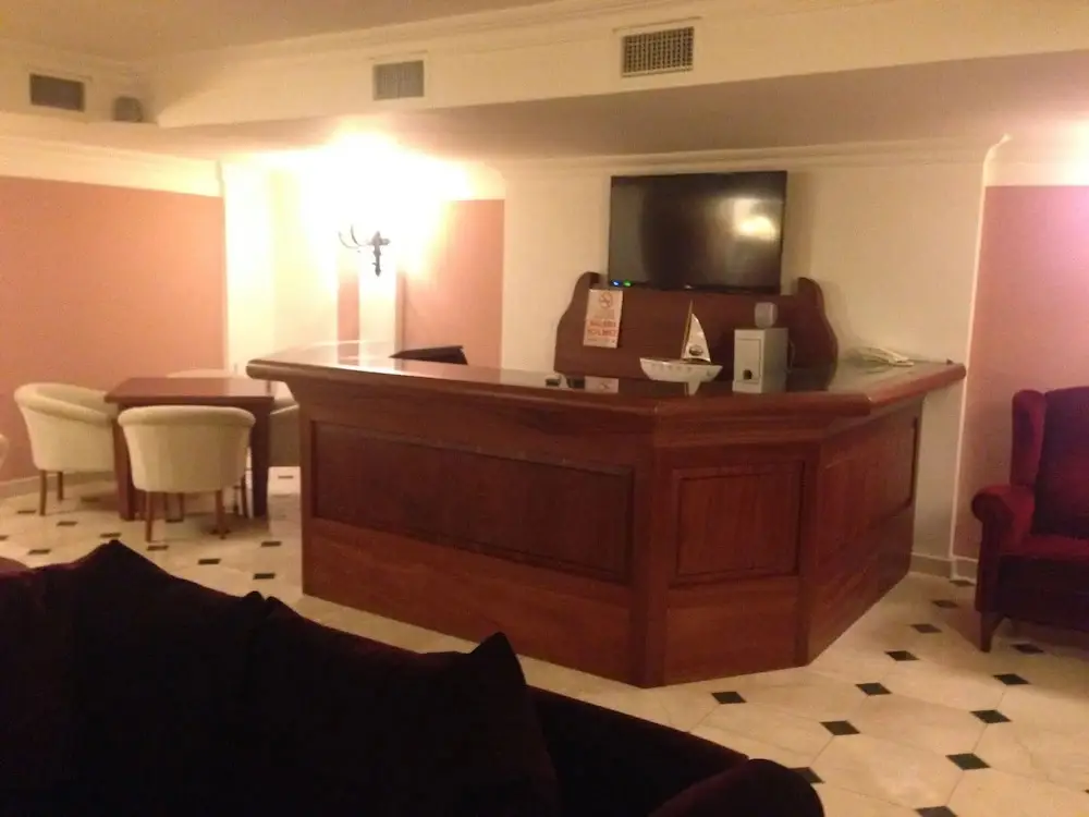 Айвалык: Bay Nihat Lale Otel