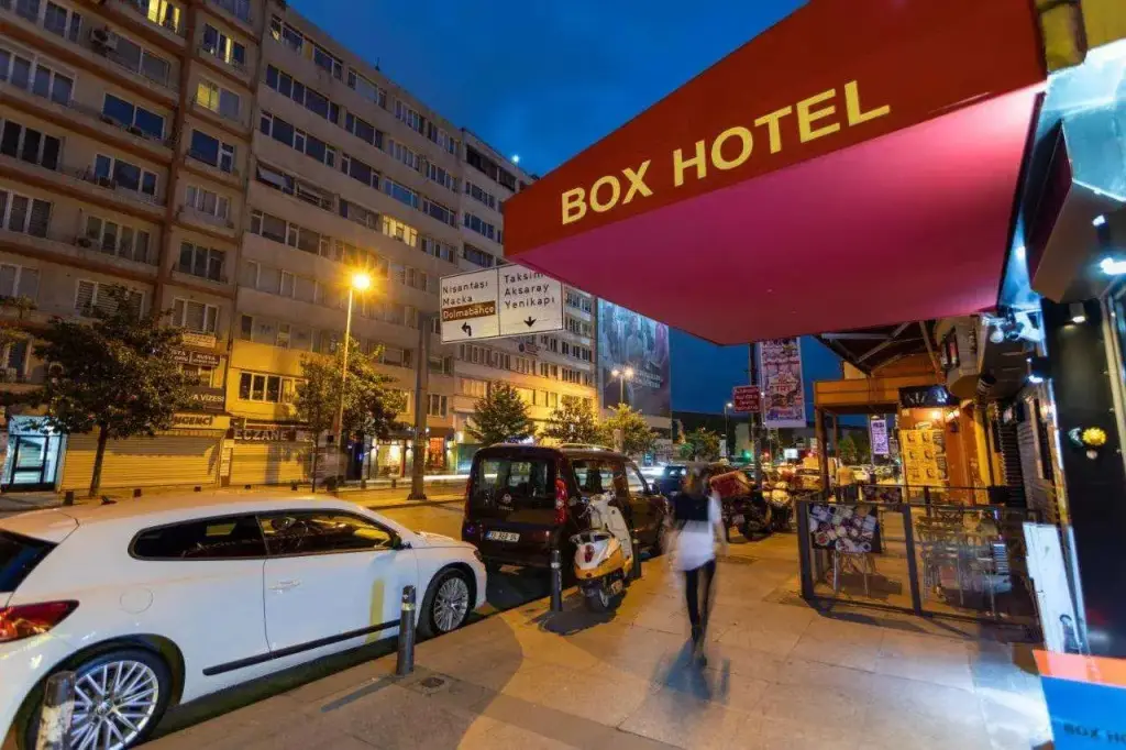 Стамбул: Istanbul Box Hotel