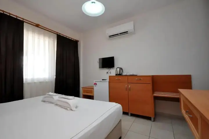Турунч: Lale Hotel