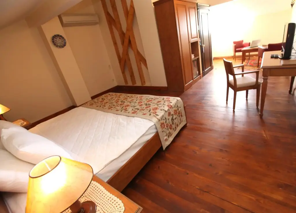 Стамбул: Lalinn Hotel