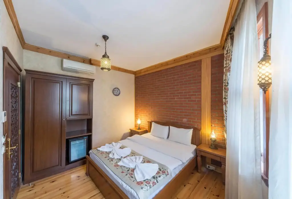 Стамбул: Lalinn Hotel