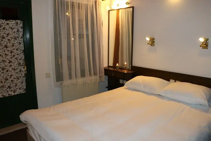 Есилова: Hotel Lago Di Salda