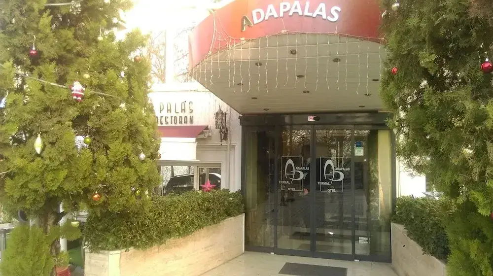 Adapalas Hotel — фото 1
