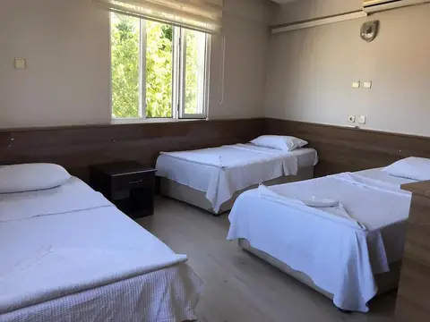 Dolphin Yunus Hotel — фото 1