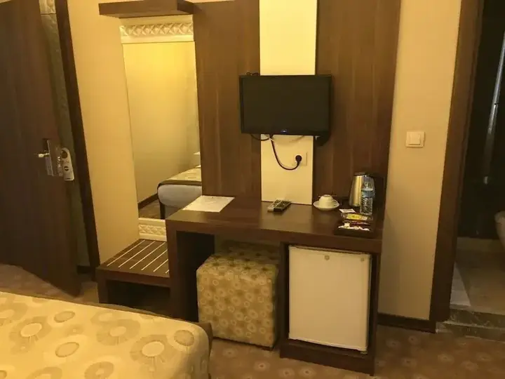 Агри: Cenas Otel