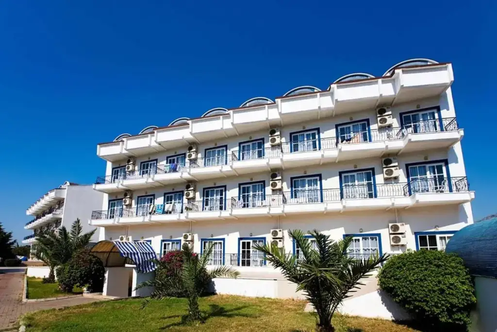 Ares Blue Hotel — фото 1