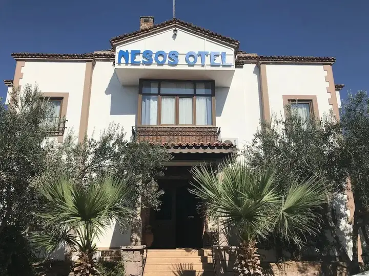 Айвалык: Nesos Hotel
