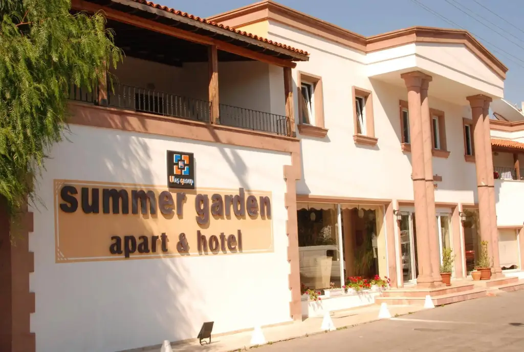 Summer in Garden Suites & Beach Hotel — фото 1