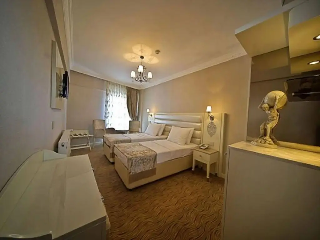 Стамбул: Royce Hotel