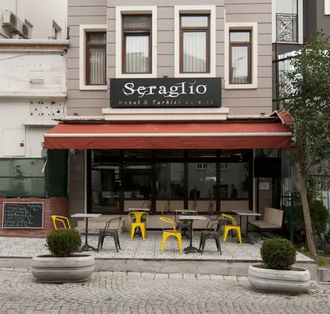 Seraglio Hotel & Suites — фото 1