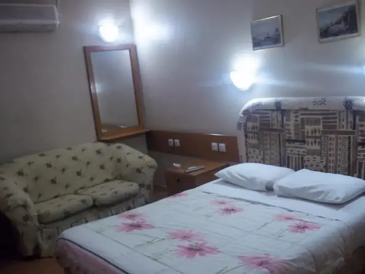 Карахаит: Mesut Hotel