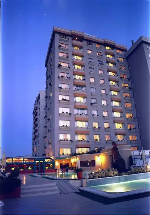 Buyukhanli Park Hotel Deluxe & Residence - Special Class — фото 1