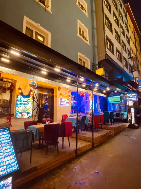 Стамбул: Adora Hotel Cafe & Restaurant