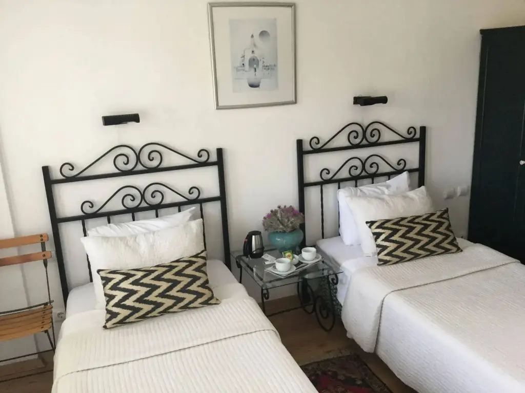 Датча: Villa Tokur