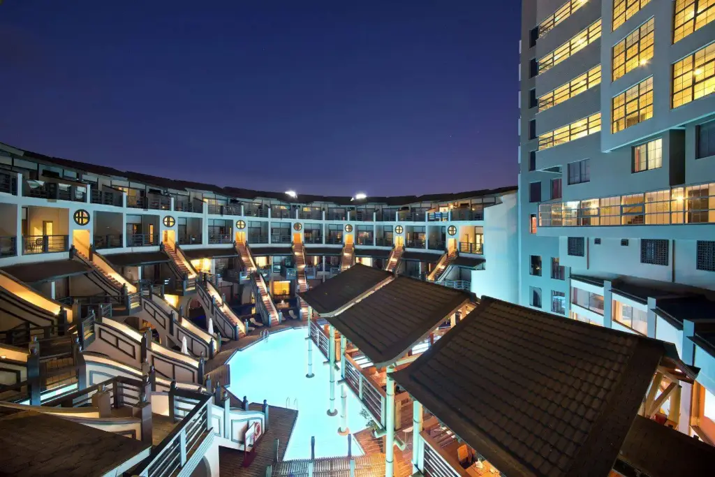 Limak Lara De Luxe Hotel and Resort — фото 1