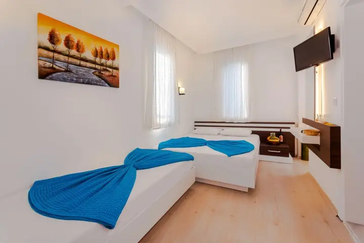 Каш: Hotel Puya