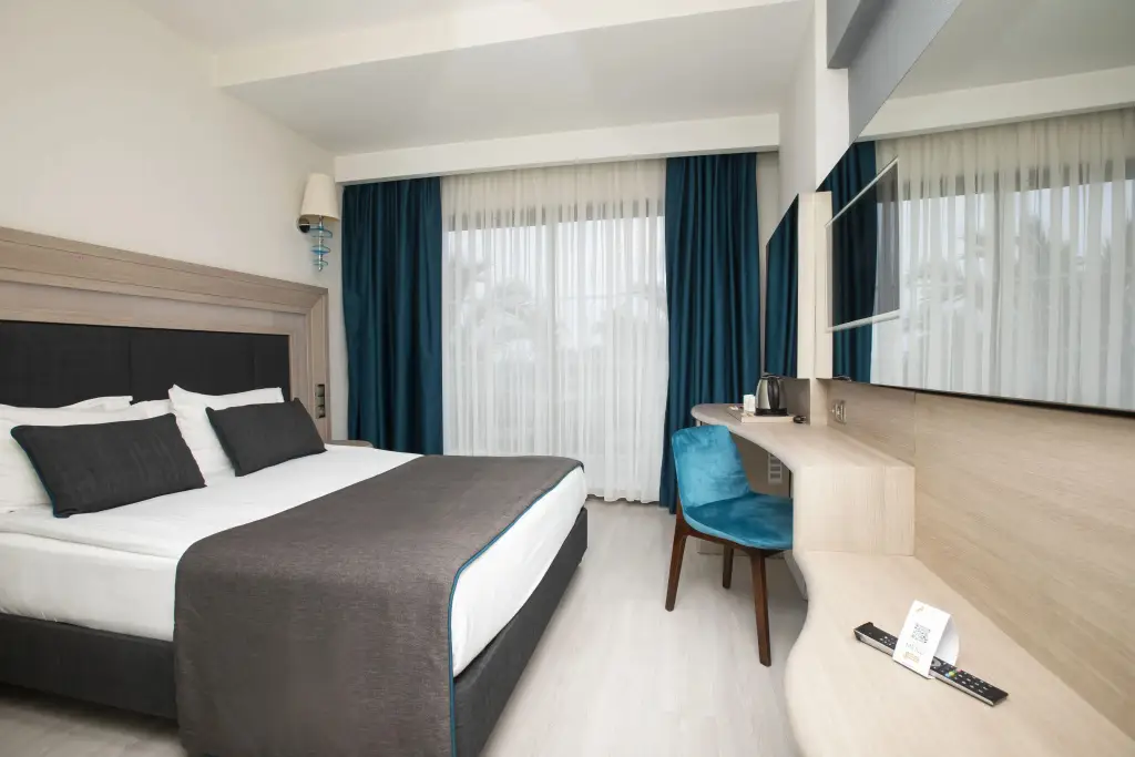 Анталья: Falcon Hotel