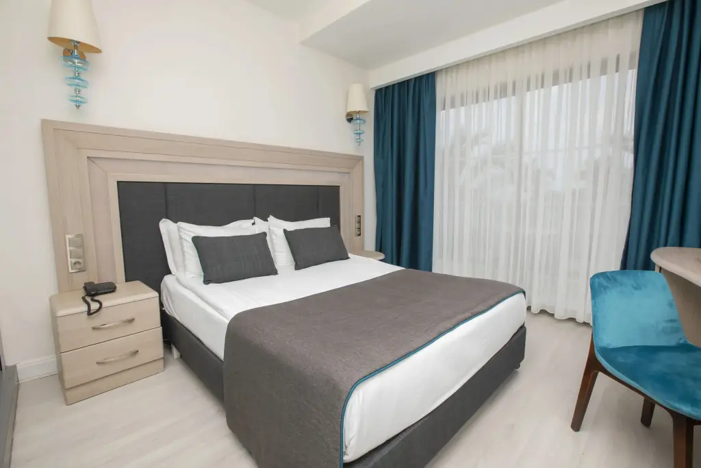 Анталья: Falcon Hotel
