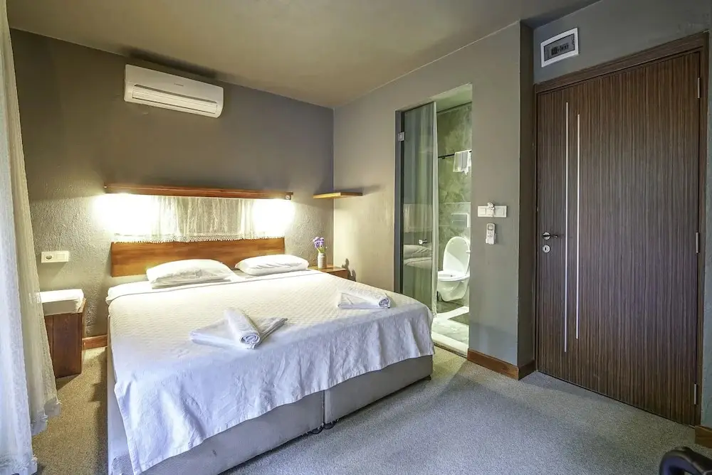 Датча: The Green Goose Hotel