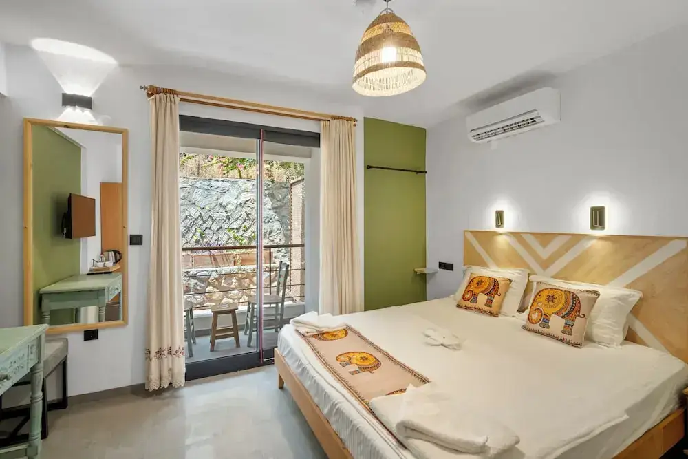 Датча: The Green Goose Hotel