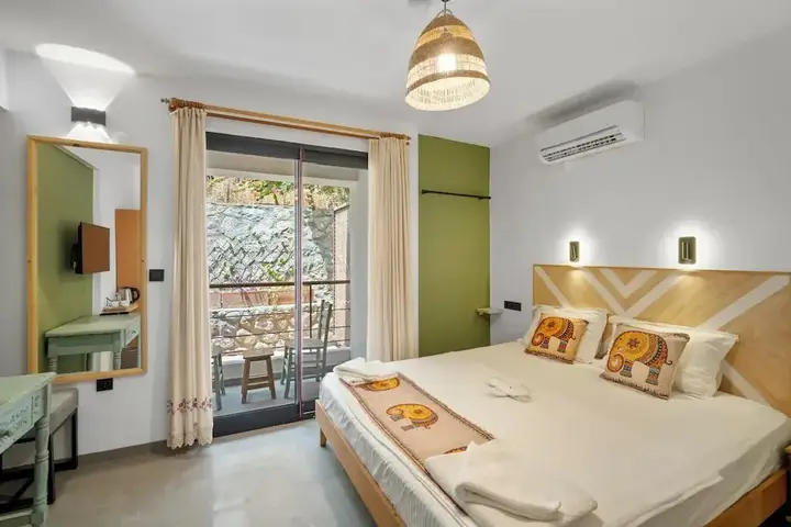 Датча: The Green Goose Hotel