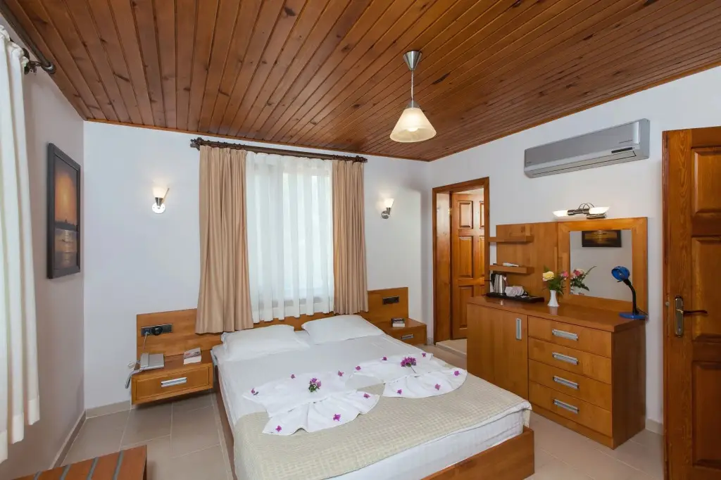 Чиралы: Aida Hotel