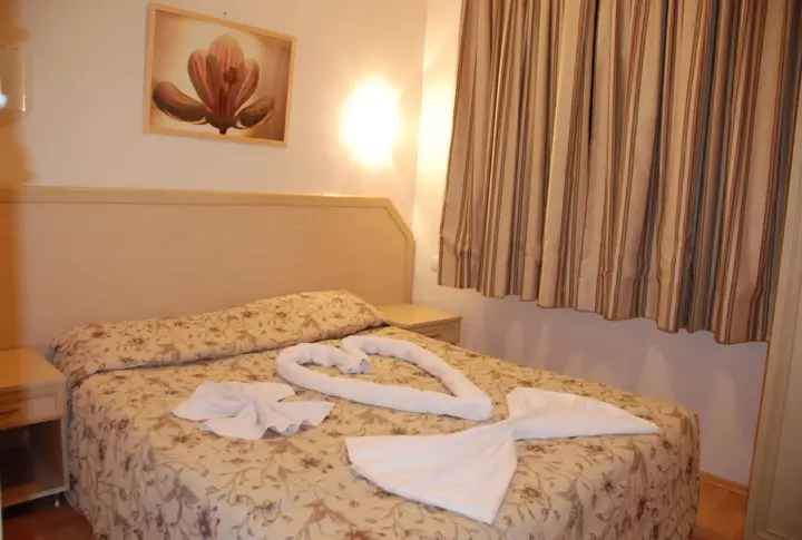 Дидим: Tuntas Suites Altinkum