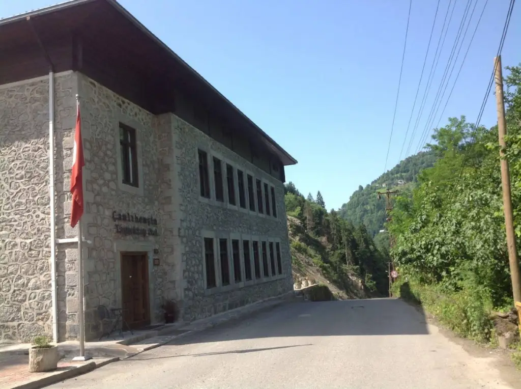 Camlihemsin Tasmektep Hotel — фото 1