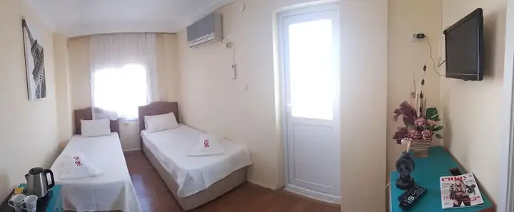 Гюмюльдур: Zeybek Hotel Ürkmez