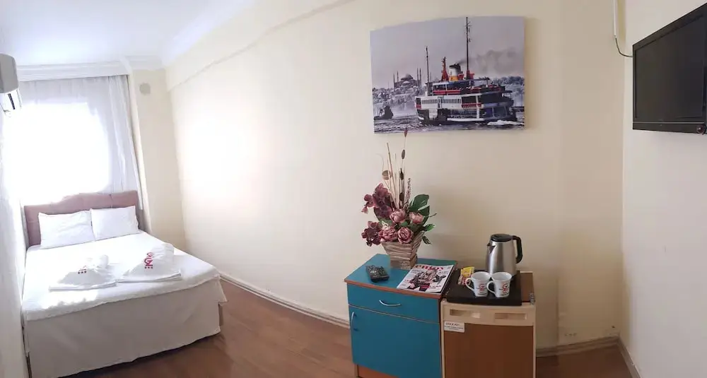 Гюмюльдур: Zeybek Hotel Ürkmez