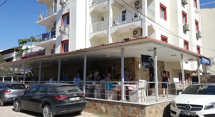 Гюмюльдур: Zeybek Hotel Ürkmez