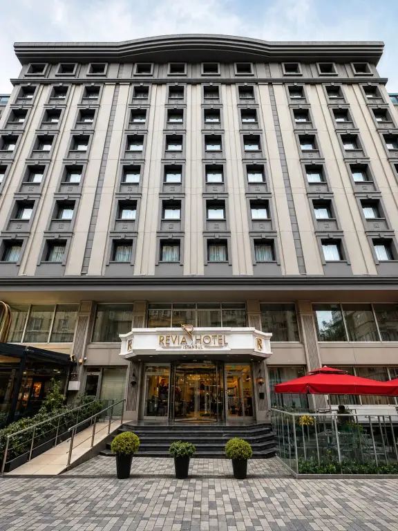 Revia Square Hotel — фото 1