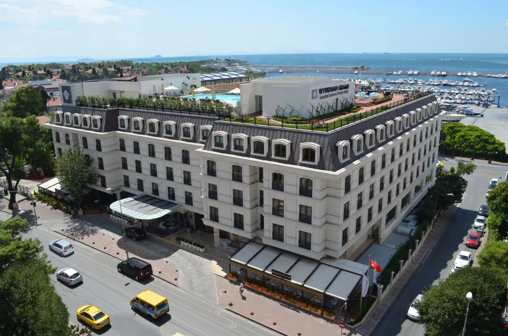 Wyndham Grand Istanbul Kalamis Marina — фото 1