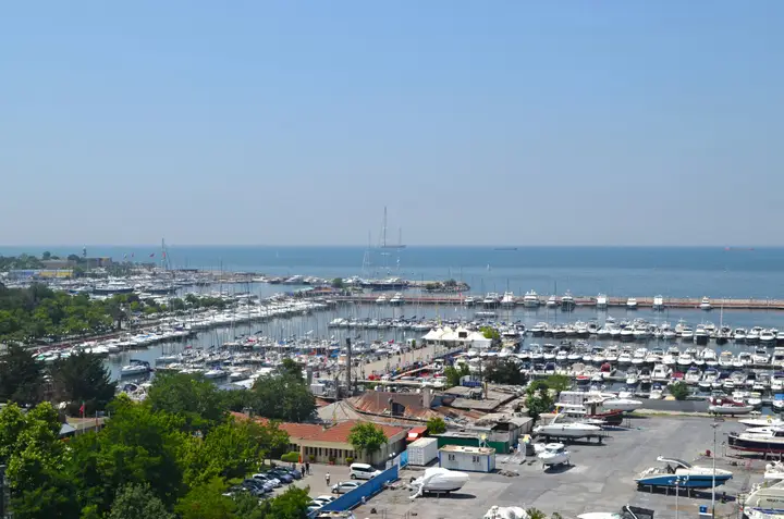 Стамбул: Wyndham Grand Istanbul Kalamis Marina