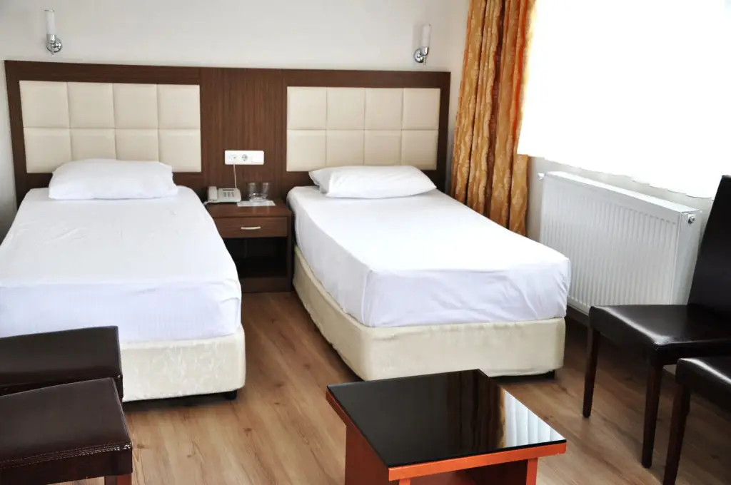 Hivas Hotel — фото 1