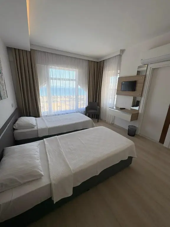 Айвалык: Hotel Amphora