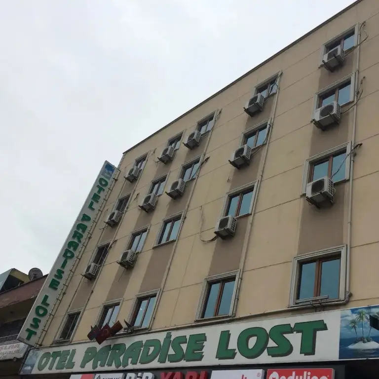 Paradise Lost Hotel — фото 1