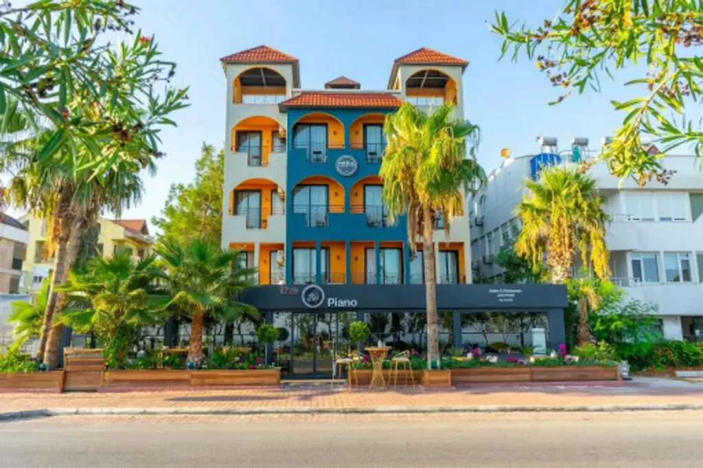 Nebilux Hotel — фото 1